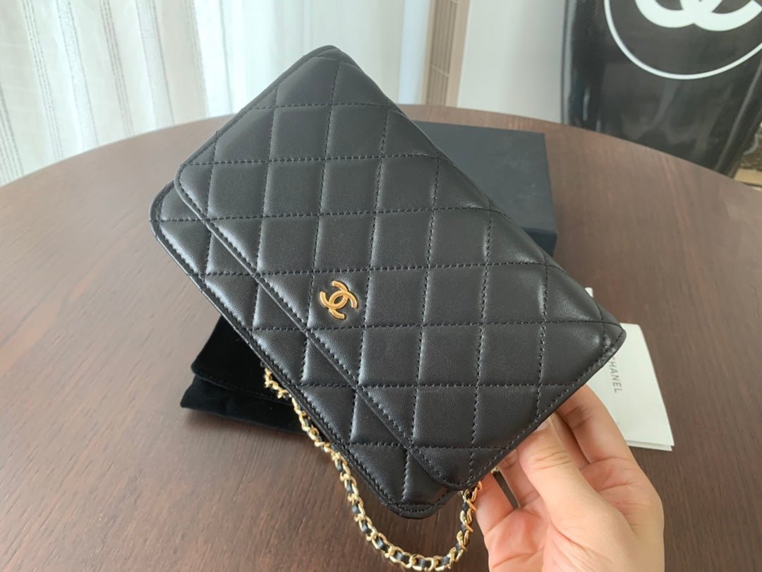 WOC 19cm ブラック ラムスキン ゴールド金具