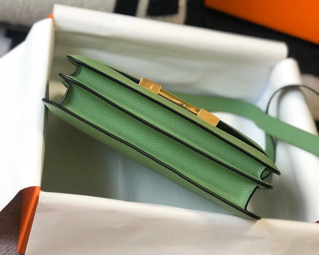 Constance 24 cuir Epsom vert et quincaillerie dorée