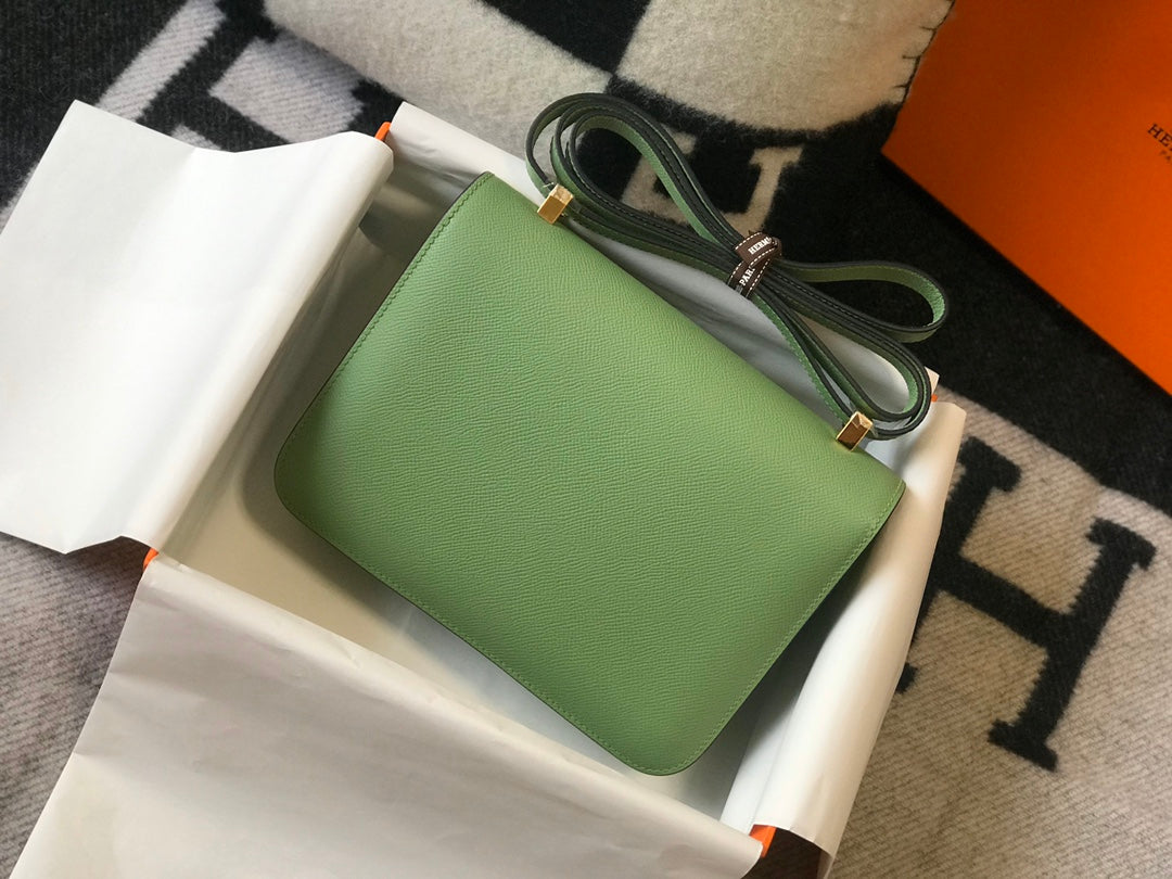Constance 24 cuir Epsom vert et quincaillerie dorée
