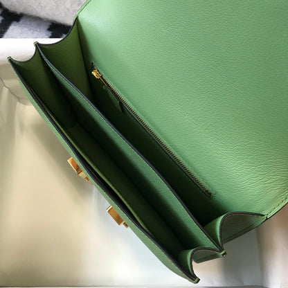 Constance 24 cuir Epsom vert et quincaillerie dorée