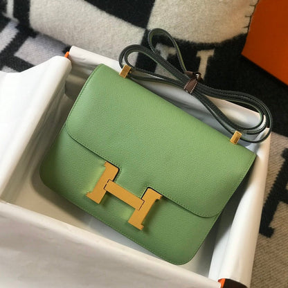 Constance 24 cuir Epsom vert et quincaillerie dorée