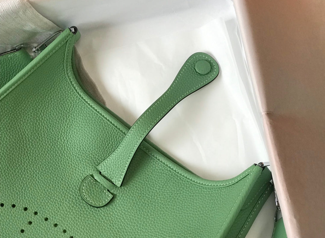 Evelyne 29cm Vert Togo Shw