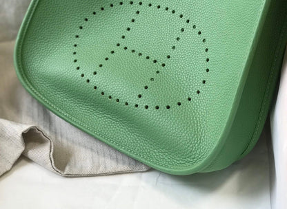 Evelyne 29cm Vert Togo Shw