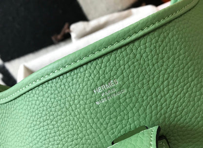 Evelyne 29cm Vert Togo Shw