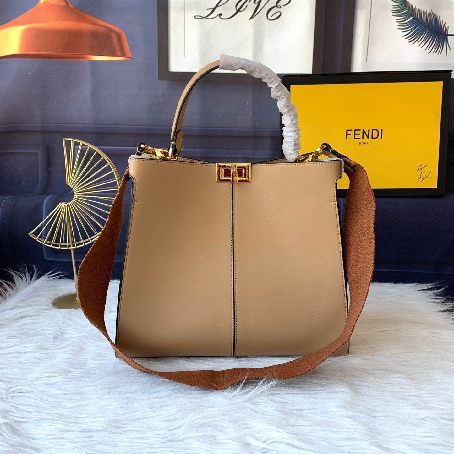 Sac Peekaboo X-lite medium 30 cm en cuir d'agneau marron clair et accessoires dorés 