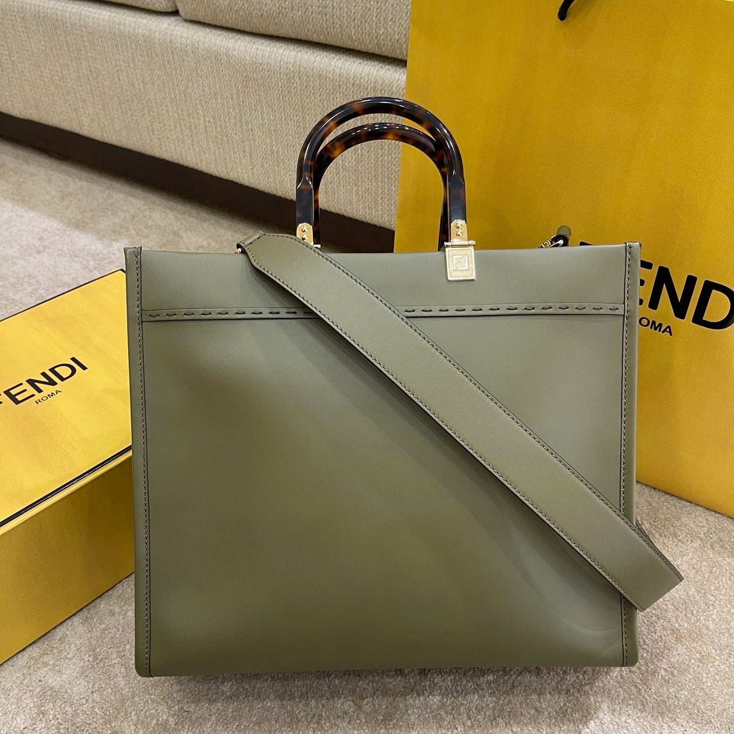 Grand sac cabas SHINE 35 en cuir de veau vert olive
