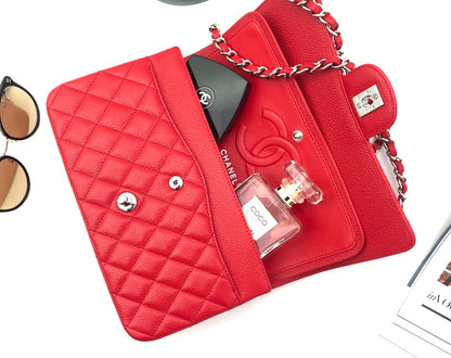 SAC À RABAT MOYEN 25 CM ROUGE CAVIAR QUINCAILLERIE ARGENTÉE