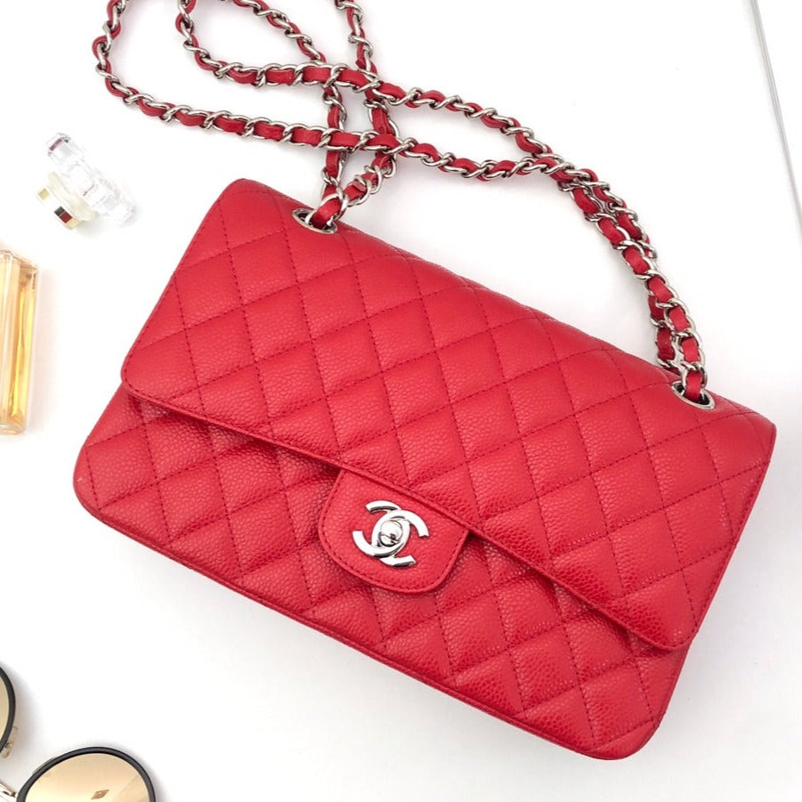 SAC À RABAT MOYEN 25 CM ROUGE CAVIAR QUINCAILLERIE ARGENTÉE