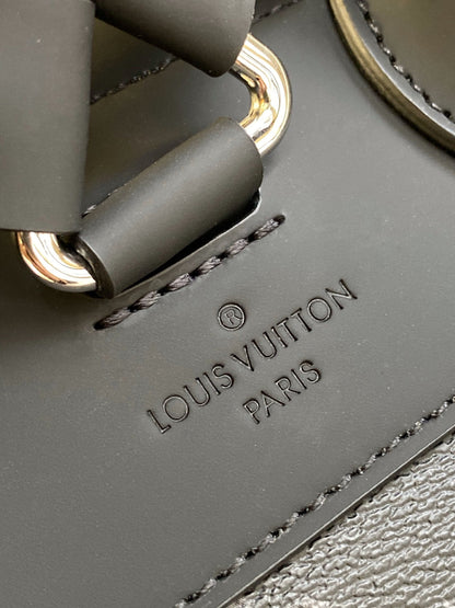 スティーマー バックパック 45インチ ガンメタル モノグラム エクリプス キャンバスとブラック カーフスキン シルバーバックル
