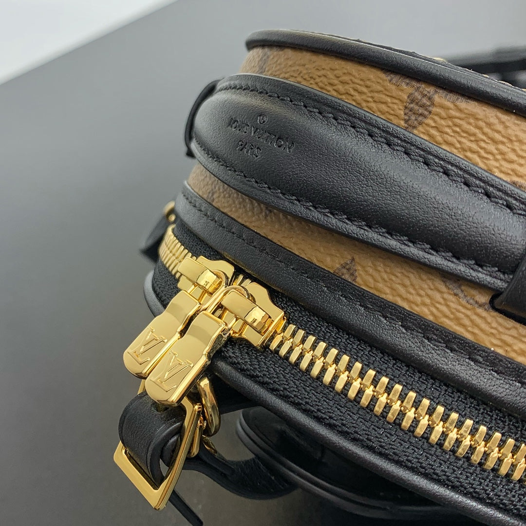 MINI BOÎTE CHAPEAU 13 EN TOILE INVERSE MONOGRAMME MARRON QUINCAILLERIE DORÉ