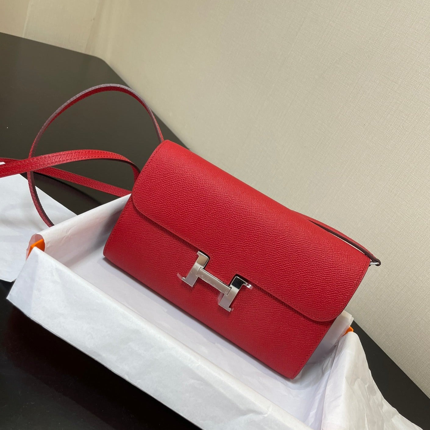 コンスタンス トゥ ゴー 20.5 レッドエプソム シルバーハードウェア