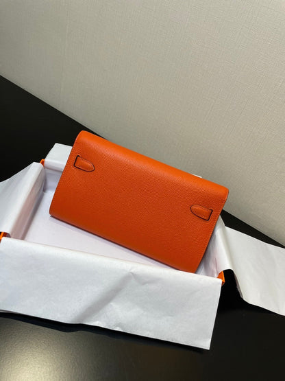 Portefeuille Kelly To Go 20,5 pouces en cuir Epsom orange et matériel doré