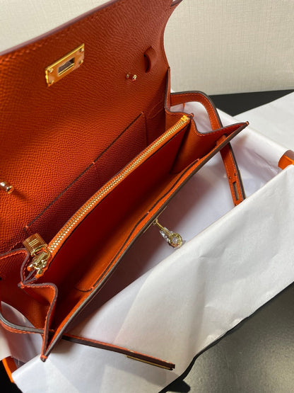 Portefeuille Kelly To Go 20,5 pouces en cuir Epsom orange et matériel doré