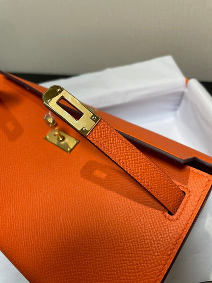 Portefeuille Kelly To Go 20,5 pouces en cuir Epsom orange et matériel doré