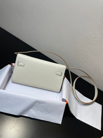 ケリー トゥ ゴー ウォレット 20.5 ホワイト エプソム シルバー金具