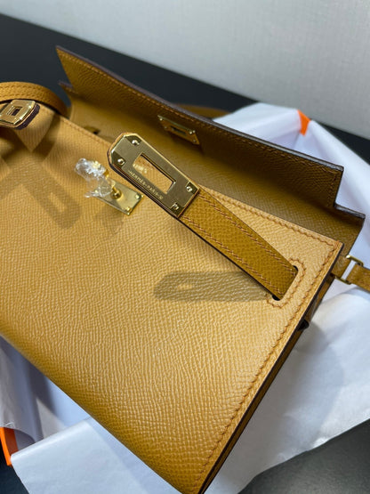 Portefeuille Kelly To Go 20,5 pouces en kraft Epsom avec quincaillerie dorée
