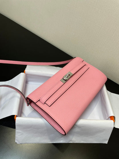 ケリー トゥ ゴー ウォレット 20.5 ピンク エプソム シルバー金具