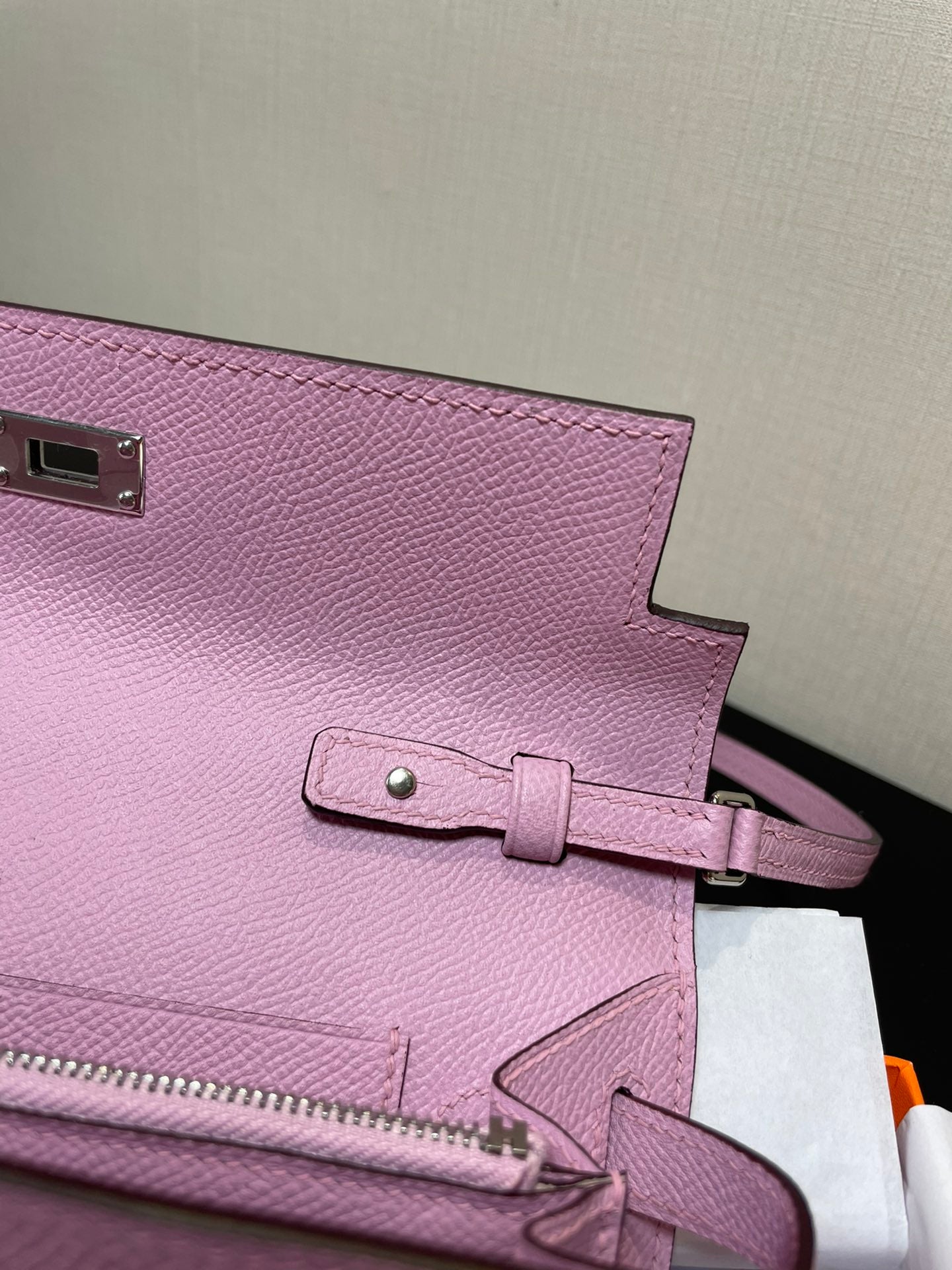 Kelly WOC 20,5 rose clair Epsom quincaillerie argentée
