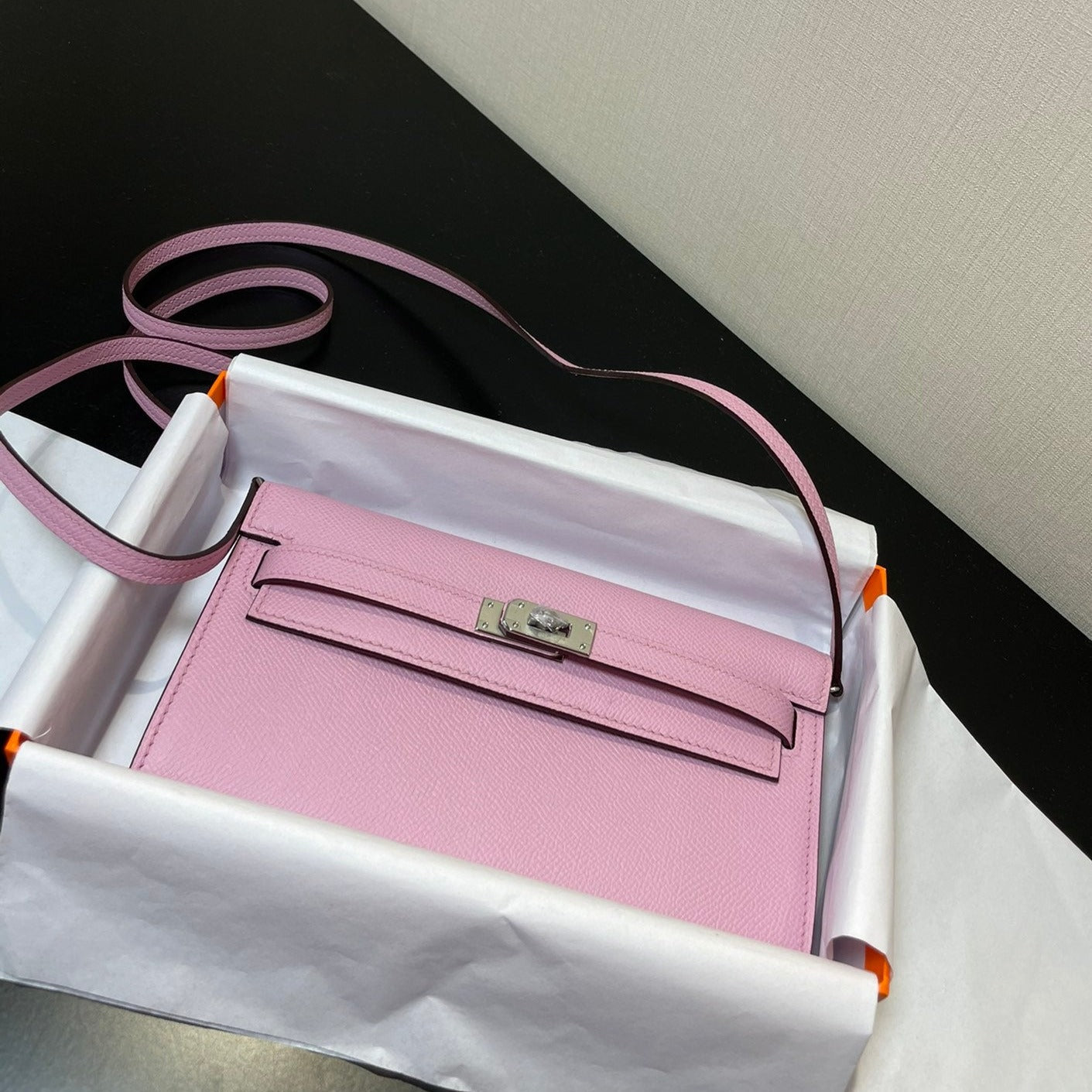 Kelly WOC 20,5 rose clair Epsom quincaillerie argentée