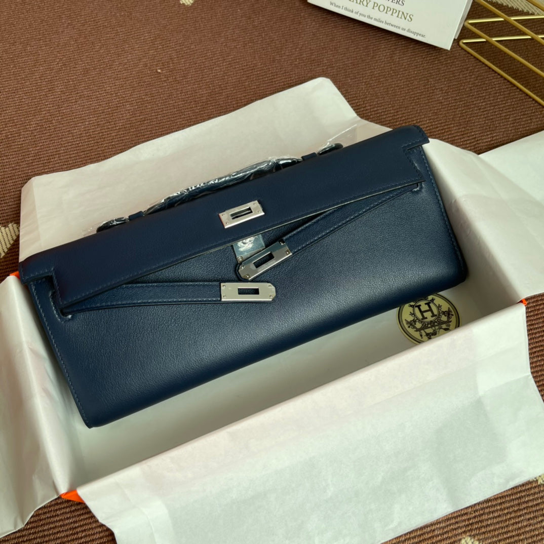 HM ケリーカット 31cm ネイビー スウィフトレザー ショーツ