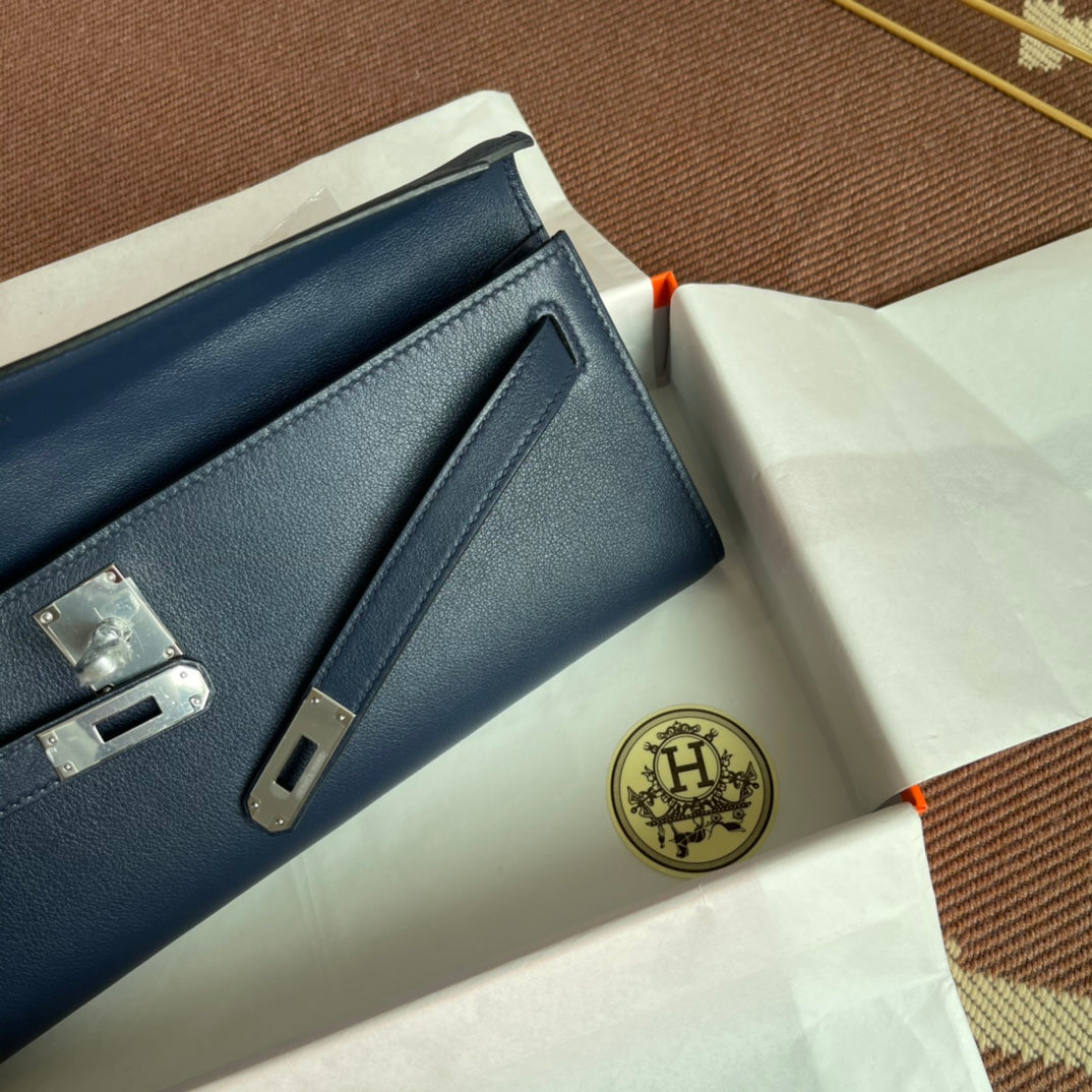 HM ケリーカット 31cm ネイビー スウィフトレザー ショーツ