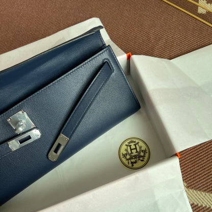 HM ケリーカット 31cm ネイビー スウィフトレザー ショーツ