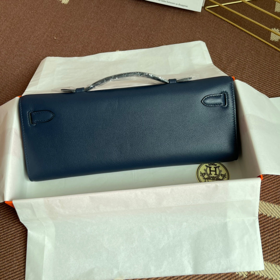 HM ケリーカット 31cm ネイビー スウィフトレザー ショーツ