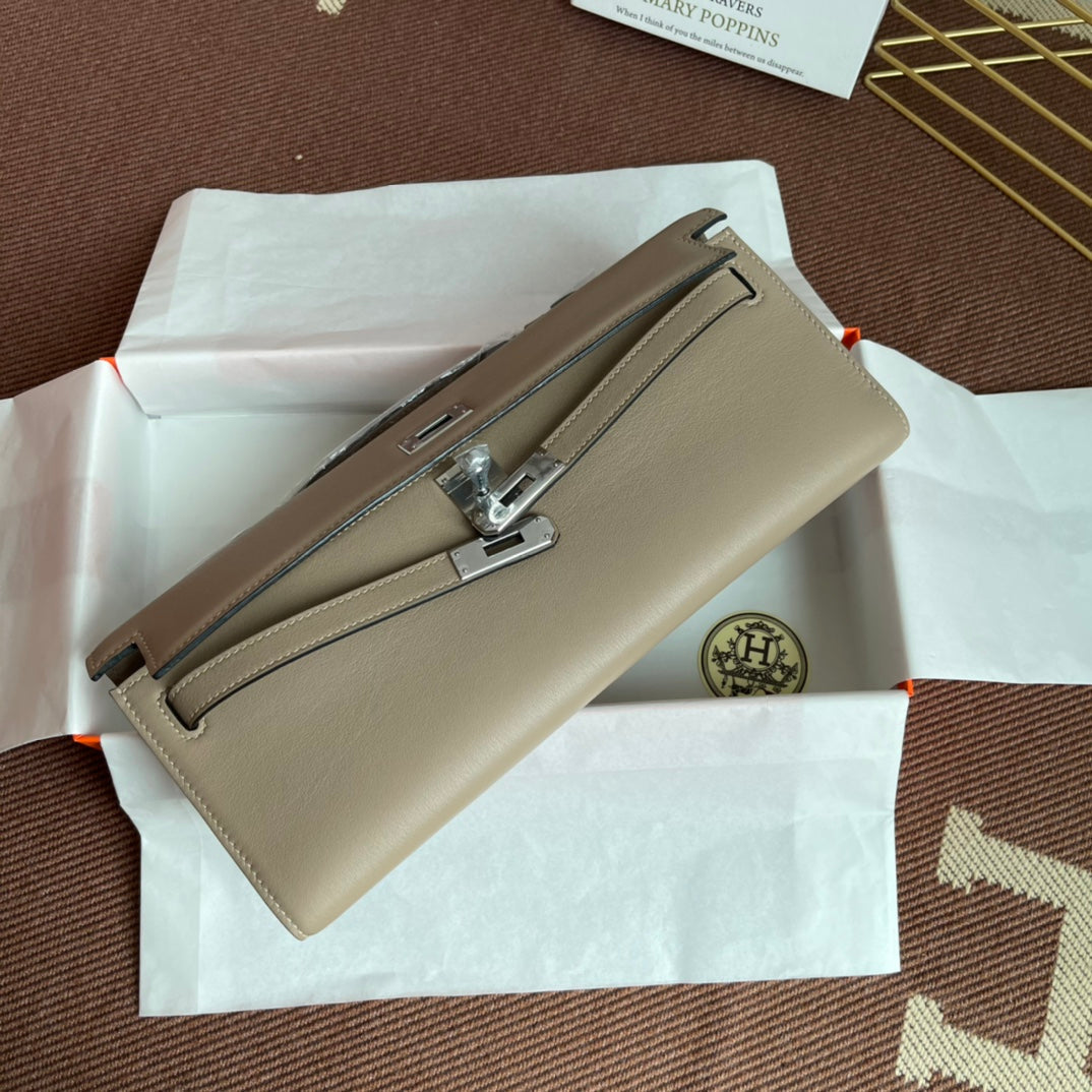 HM ケリーカット 31cm ライトグレー スウィフトレザー ショーツ