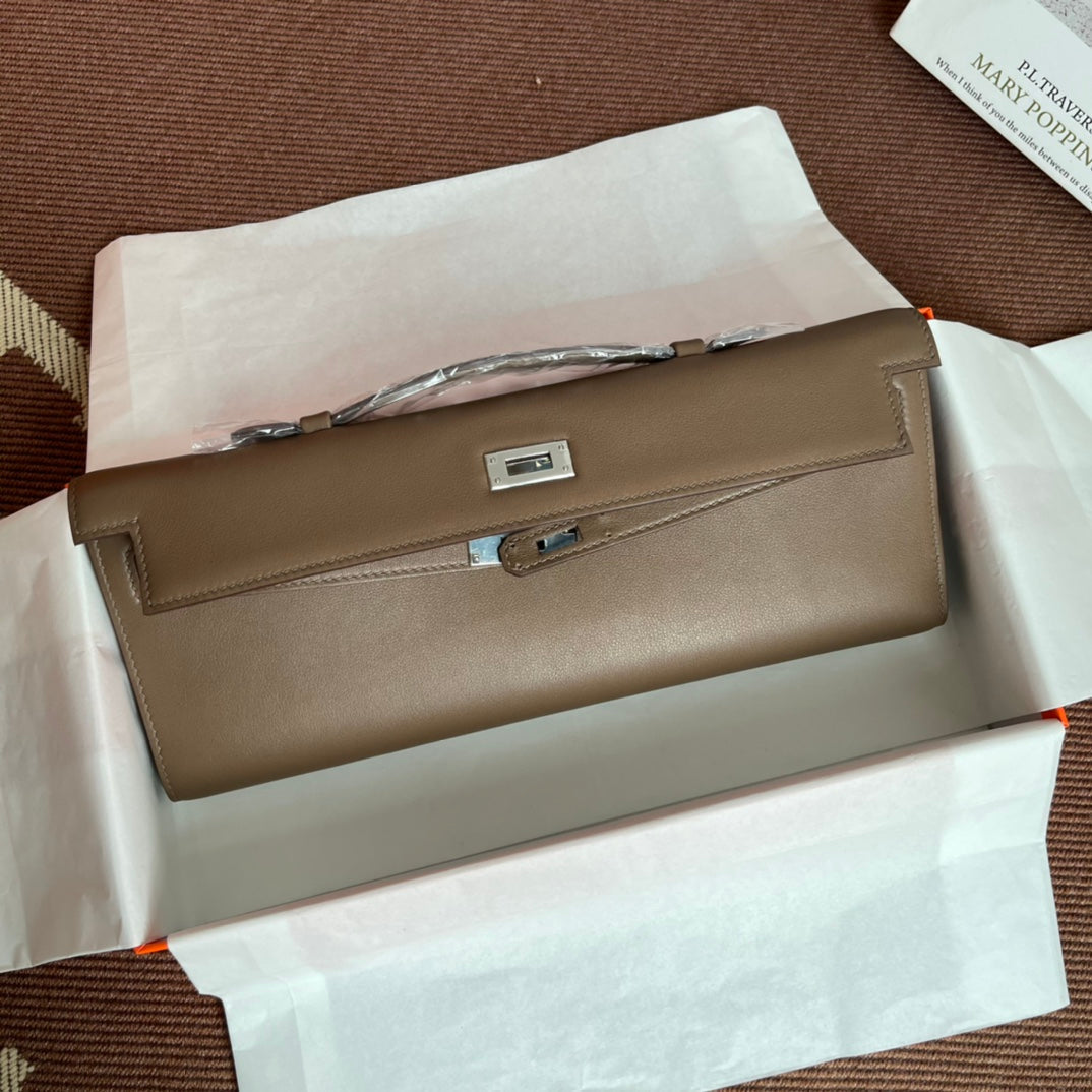 HM ケリーカット 31cm ブラウン スウィフトレザー ショーツ