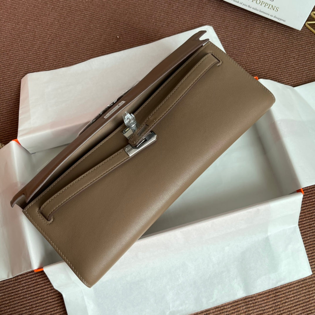 HM ケリーカット 31cm ブラウン スウィフトレザー ショーツ