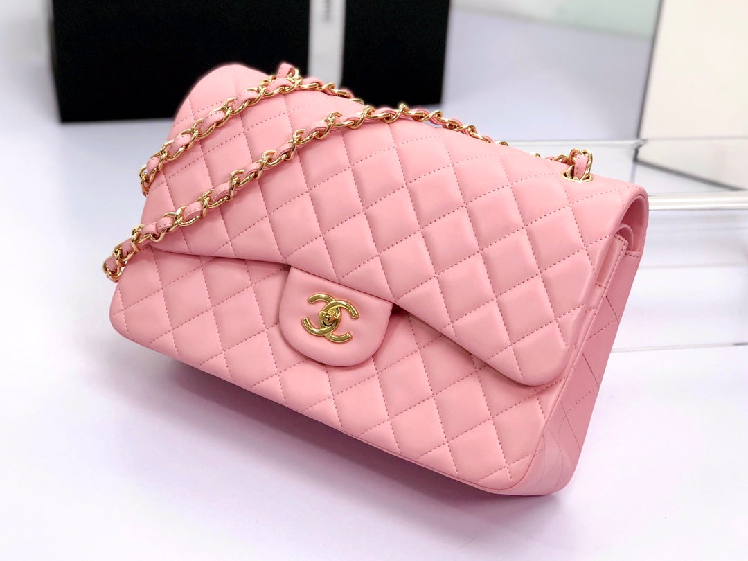 フラップバッグ ジャンボ 30 パステルピンク ラムスキン ゴールド金具