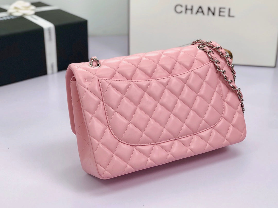 sac à rabat jumbo 30 en cuir d'agneau rose pastel et accessoires argentés