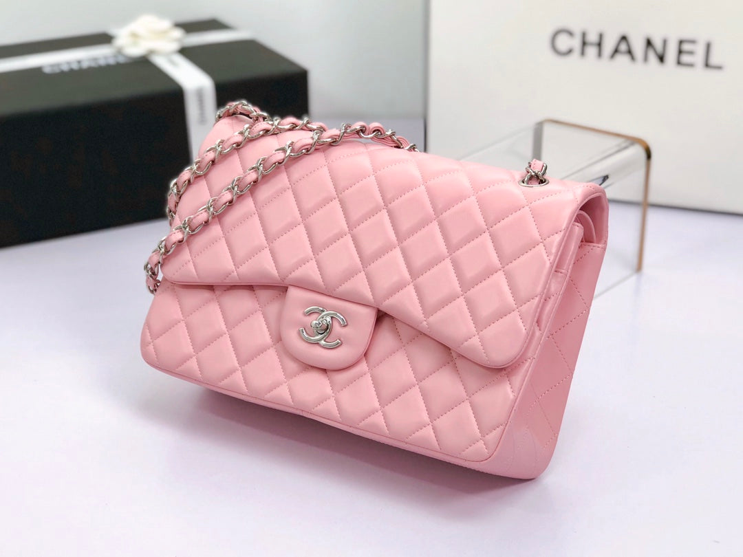 sac à rabat jumbo 30 en cuir d'agneau rose pastel et accessoires argentés