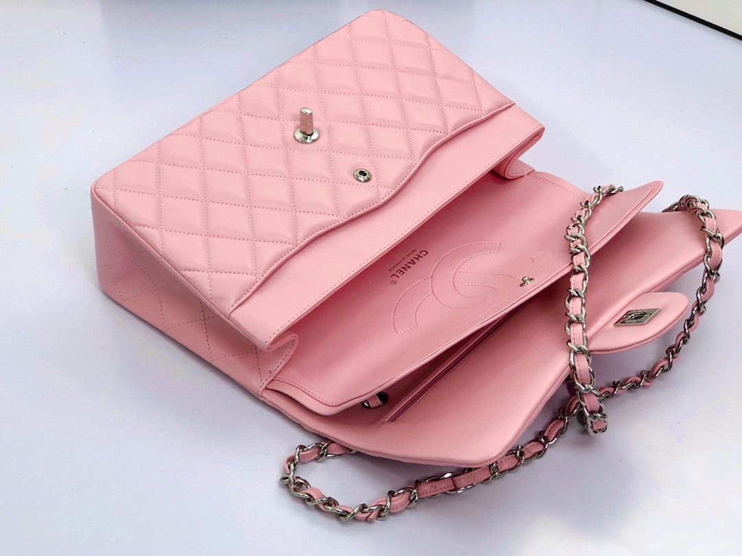 sac à rabat jumbo 30 en cuir d'agneau rose pastel et accessoires argentés