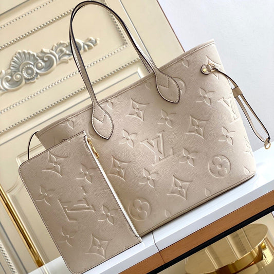 NEVERFULL MM 32 CUIR EMPREINTE GRIS TOURTERELLE MONOGRAMME 