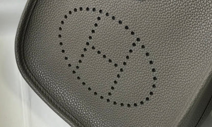 Mini Evelyne 18cm Gris Foncé Togo Ghw