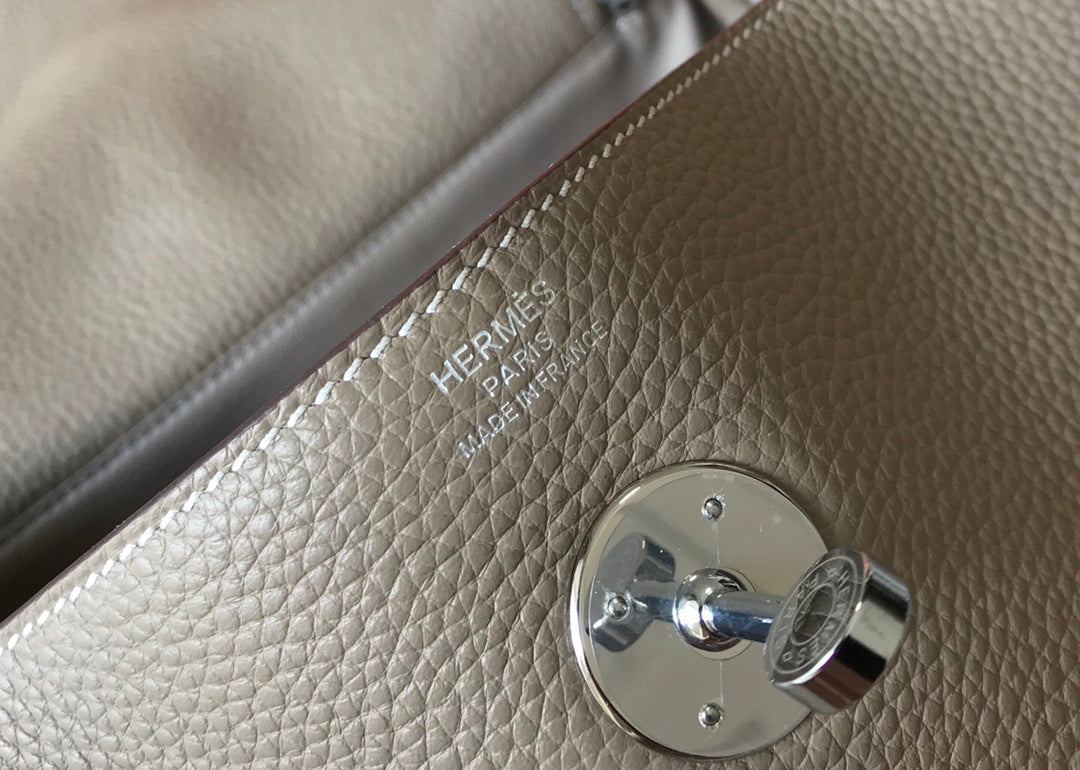 SAC HM LINDY 30 CUIR TAURILLON CLEMENCE KAKI