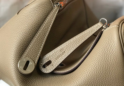 SAC HM LINDY 30 CUIR TAURILLON CLEMENCE KAKI