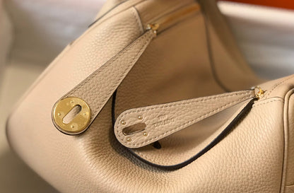 SAC HM LINDY 26 CUIR TAURILLON CLEMENCE BEIGE