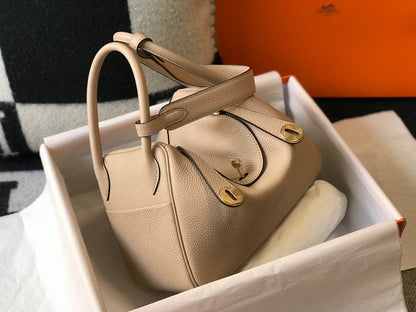 SAC HM LINDY 26 CUIR TAURILLON CLEMENCE BEIGE