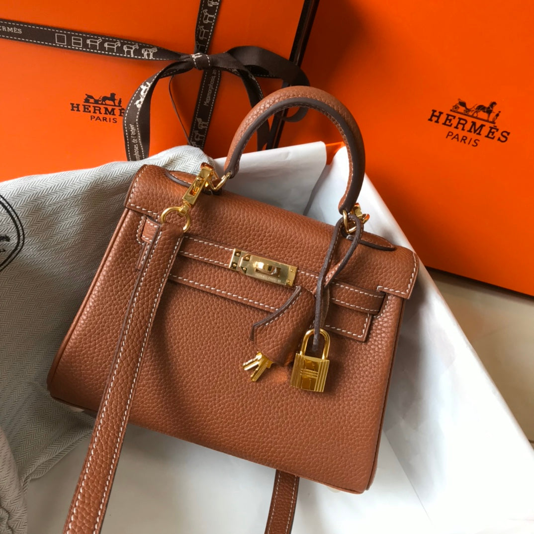 HM Mini Kelly 20 cm en cuir Togo doré et accessoires dorés