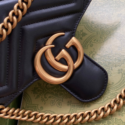 gg marmont 26 cm cuir de veau noir accessoires dorés
