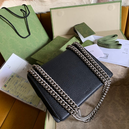 SAC À BANDOULIÈRE DYONYSUS 20 EN CUIR DE VEAU NOIR, QUINCAILLERIE ARGENTÉE