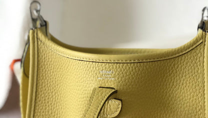 Mini Evelyne 18cm Jaune Togo Shw