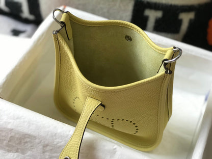 Mini Evelyne 18cm Jaune Togo Shw