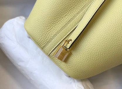 Picotin Lock 18 citron vert Togo SHW