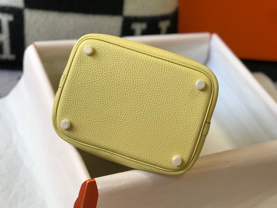 Picotin Lock 18 citron vert Togo SHW