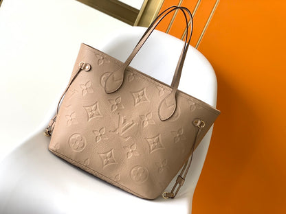 NEVERFULL MM 32 CUIR EMPREINTE MONOGRAMME BEIGE 