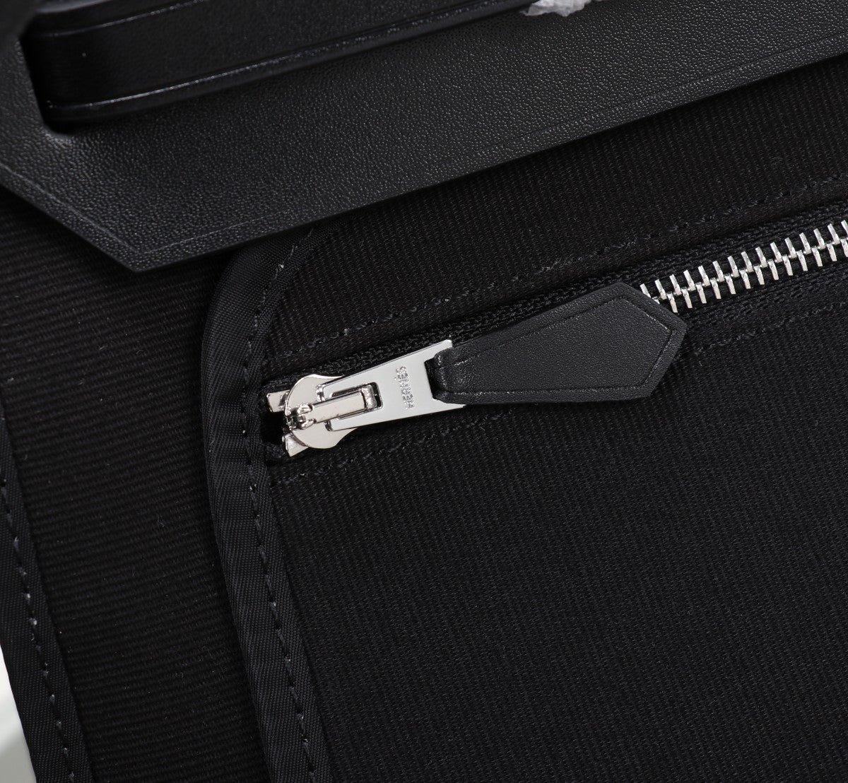 HM HERBAG ZIP 31 TOILE NOIRE