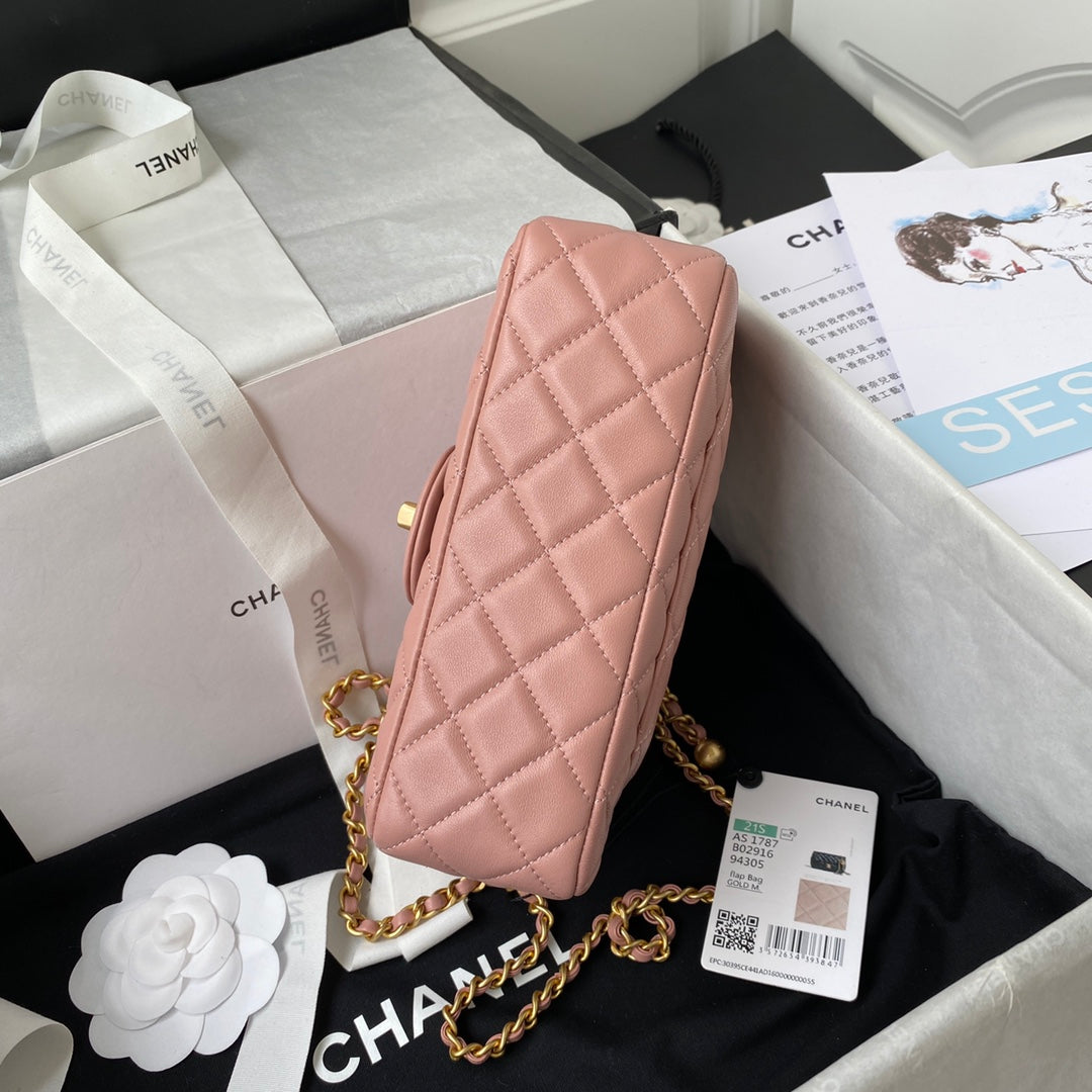 Mini sac à rabat classique 20 cm en cuir d'agneau rose et accessoires dorés